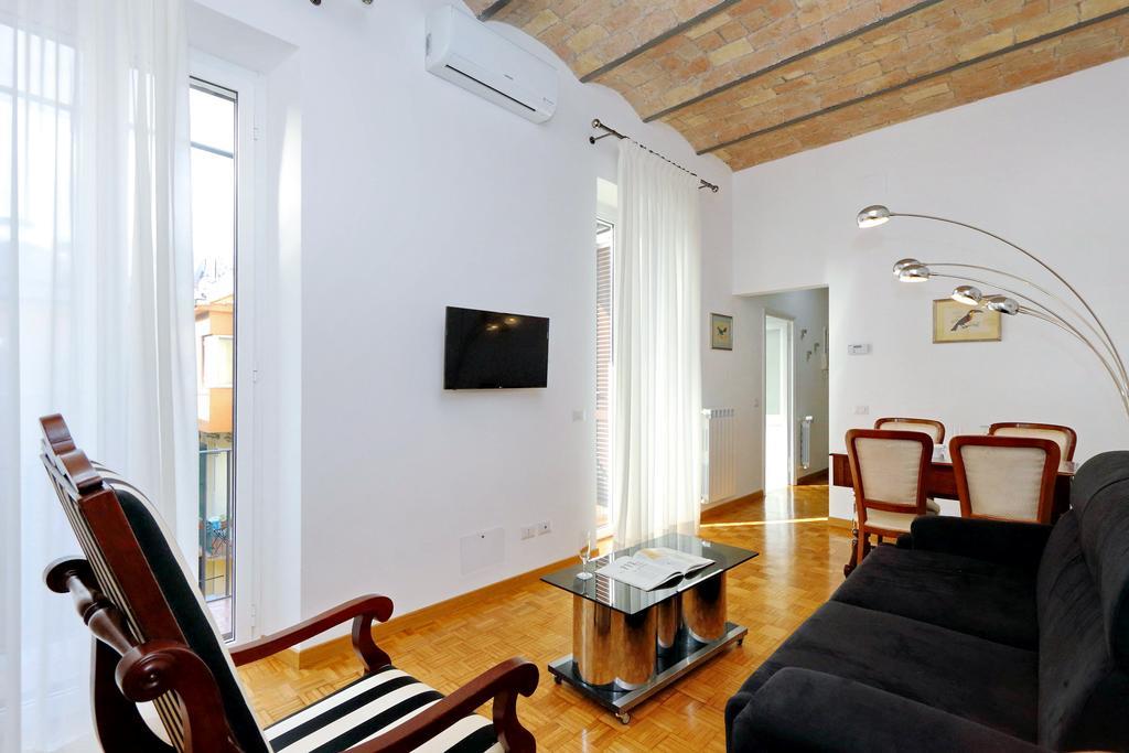 Penitenza Apartment Rome Bagian luar foto